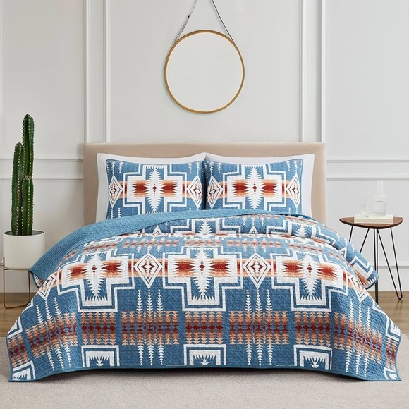 Pendleton King Size Harding Coverlet in Denim with Matching Shams - Picture 1 of 8